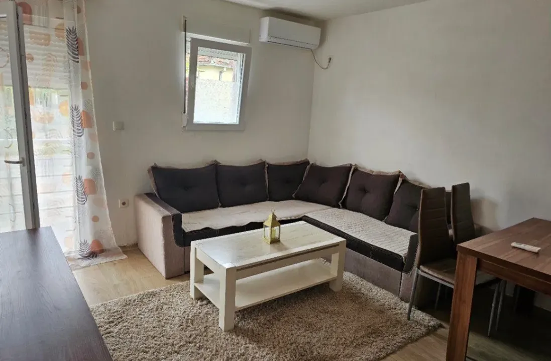 Izdavanje, dvosoban stan, 50m², Gornja Gorica, Podgorica