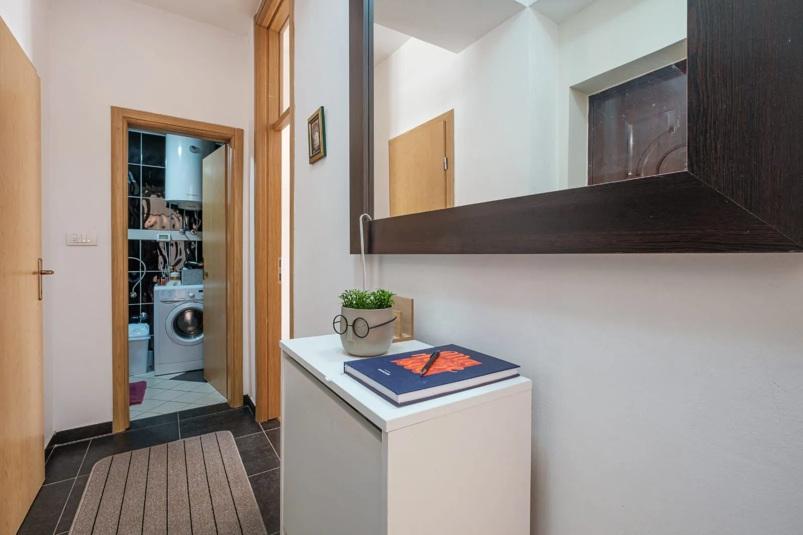 Izdavanje, dvosoban stan, 63m², Zabjelo, Podgorica