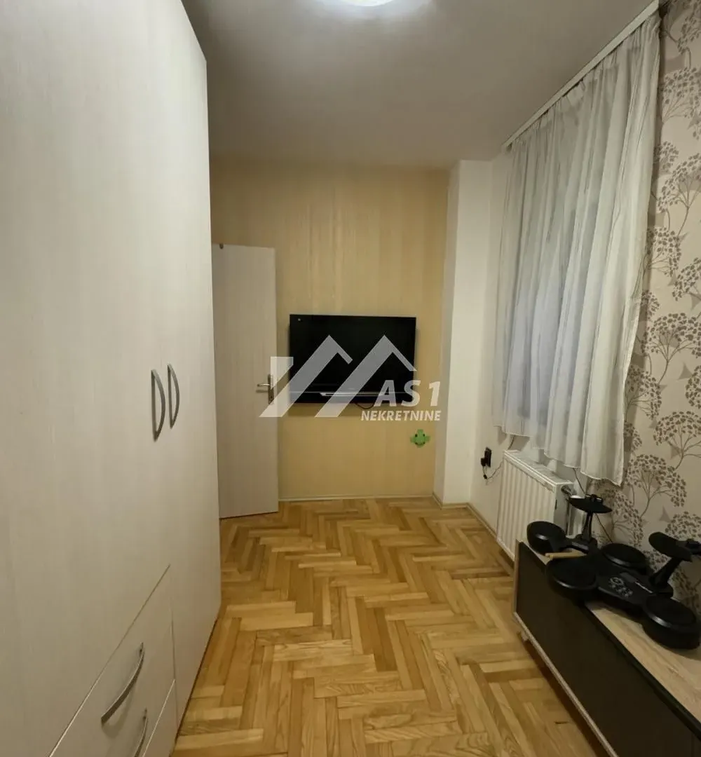 Izdavanje, dvosoban stan, 50m², Salajka, Novi Sad Sve Podlokacije