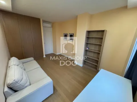 Izdavanje, trosoban stan, 90m², Savski Venac, Beograd - image 2