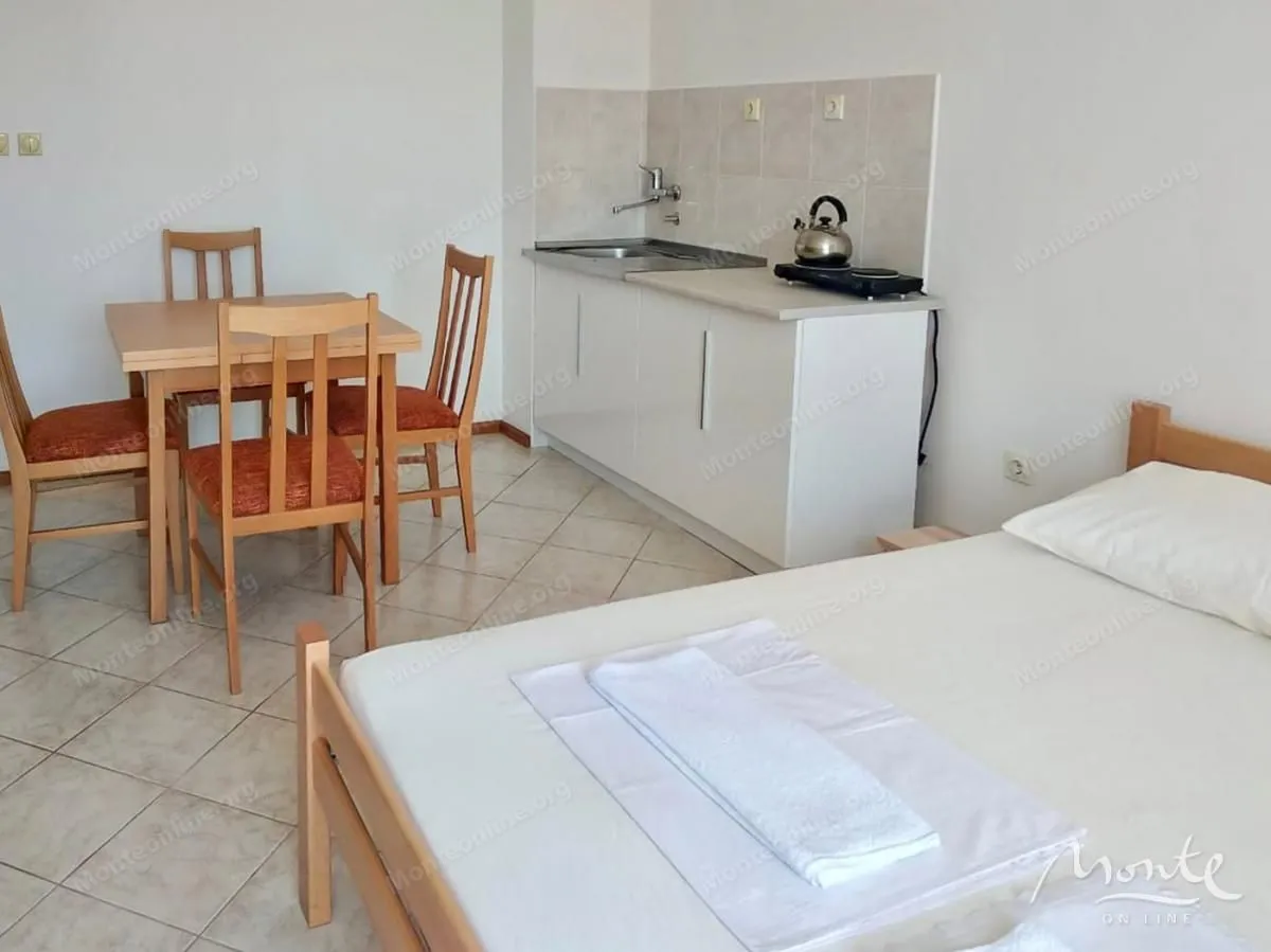 Prodaja, garsonjera, 31m², Petrovac, Budva