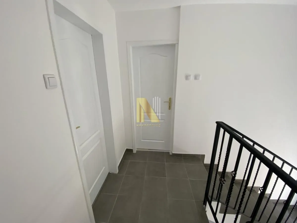 Prodaja, kuća, 105m², Petrovaradin, Novi Sad