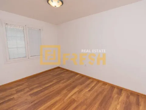 Prodaja, kuća, 100m², Stara Varoš, Podgorica - image 18