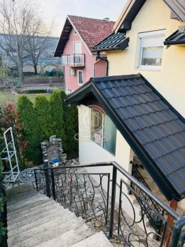 Prodaja, kuća, 570m², Surčin, Beograd - image 2