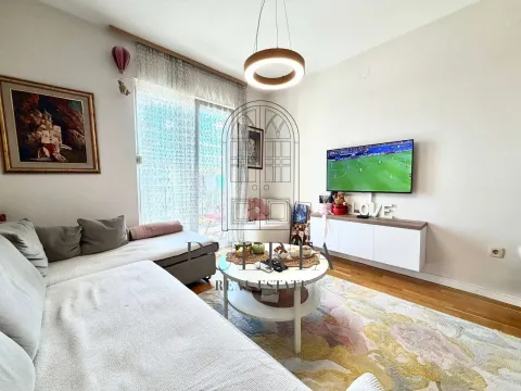Prodaja, jednosoban stan, 39m², Stari Aerodrom, Podgorica - image 4