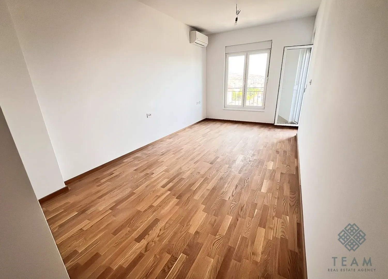 Prodaja, trosoban stan, 106m², Stari Aerodrom, Podgorica