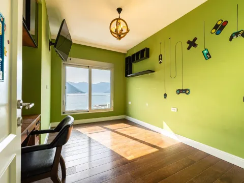 Prodaja, dvosoban stan, 168m², Dobrota, Kotor - image 8