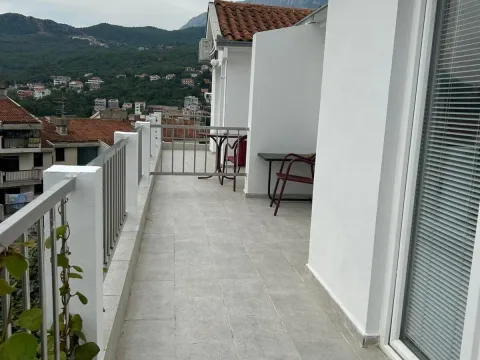 Rent, two bedroom apartment, 74m², Njivice, Herceg Novi - image 12