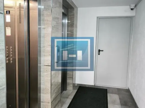 Izdavanje, stan, 223m², Centar, Ćuprija - image 16