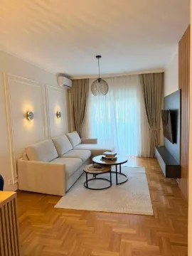 Rent, one bedroom apartment, 52m², Centar, Budva - image 1