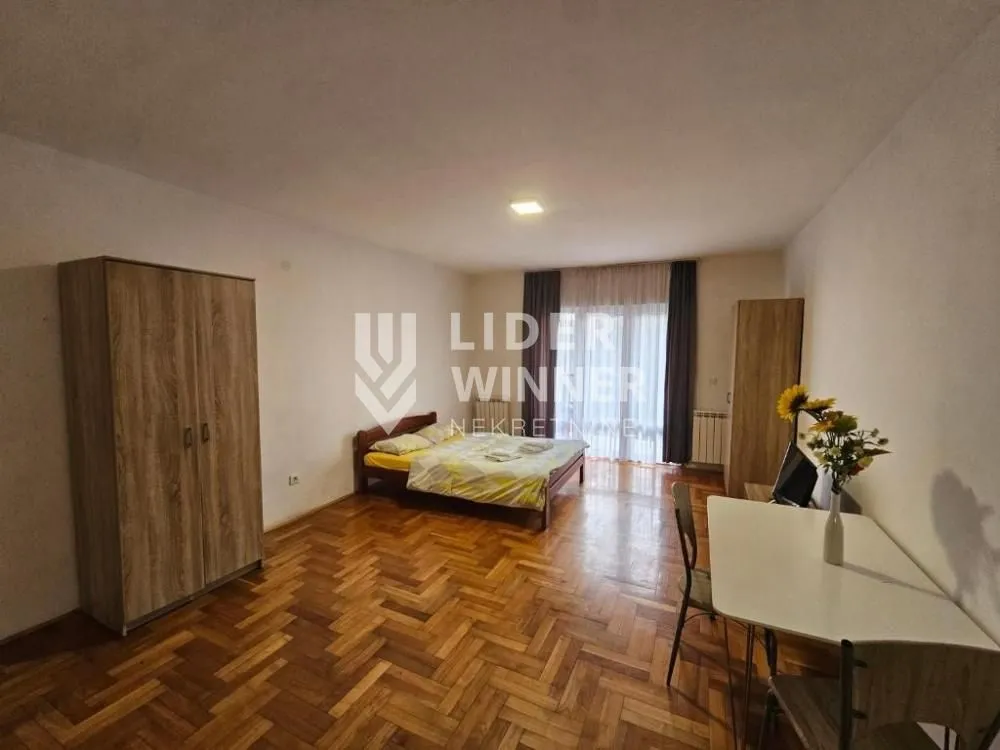 Rent, two bedroom apartment, 68m², Đeram Pijaca, Beograd