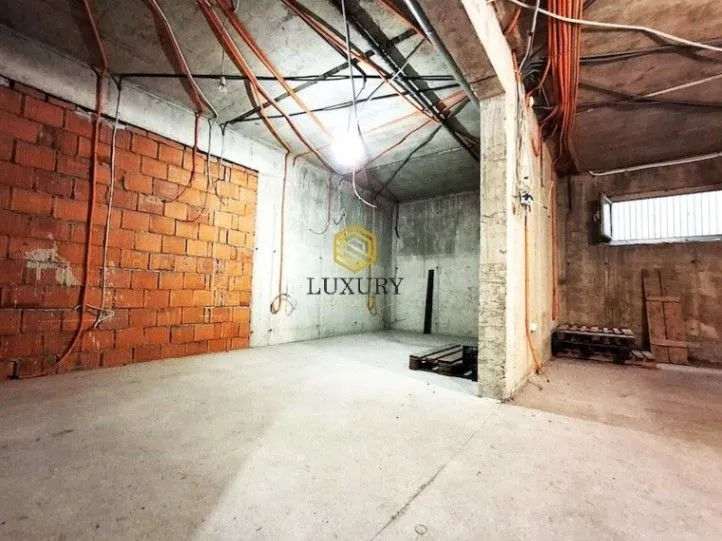 Rent, office space, 118m², Stari Aerodrom, Podgorica