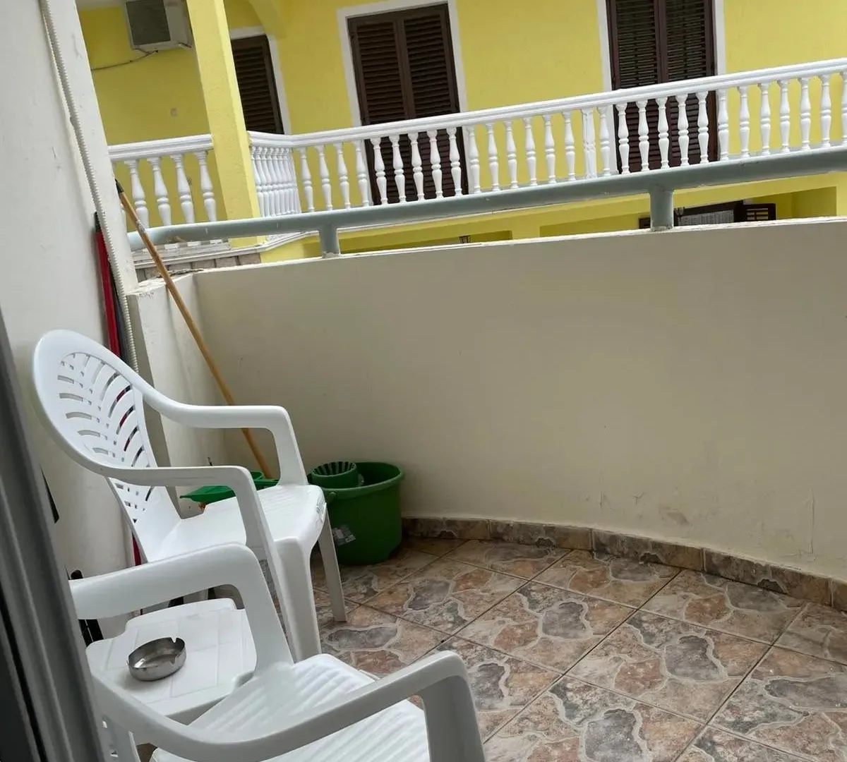 Izdavanje, jednosoban stan, 37m², Podkošljun, Budva