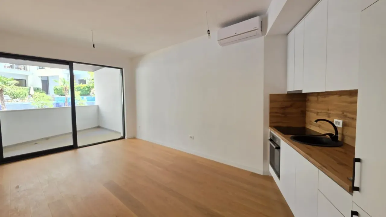 Sale, one bedroom apartment, 52m², Bečići, Budva