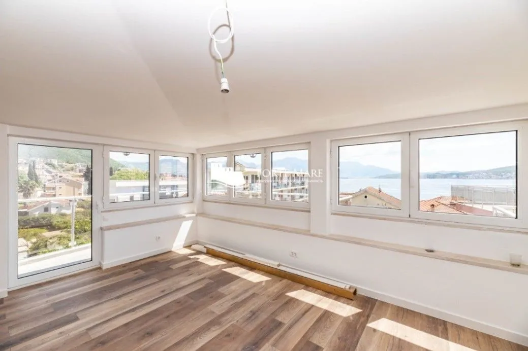 Sale, two bedroom apartment, 109m², Đenovići, Herceg Novi