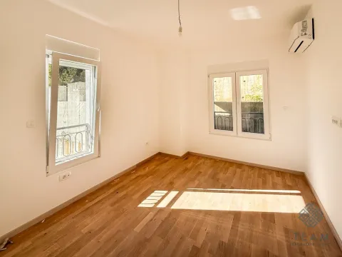 Prodaja, dvosoban stan, 62m², Momišići, Podgorica - image 4