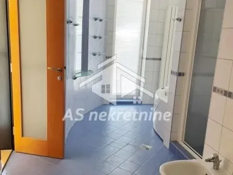 Izdavanje, stan, 207m², Kalenić Pijaca, Vračar Sve Podlokacije - image 23