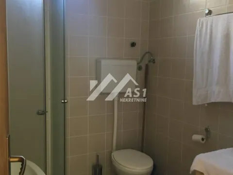 Prodaja, kuća, 250m², Paragovo, Petrovaradin - image 8