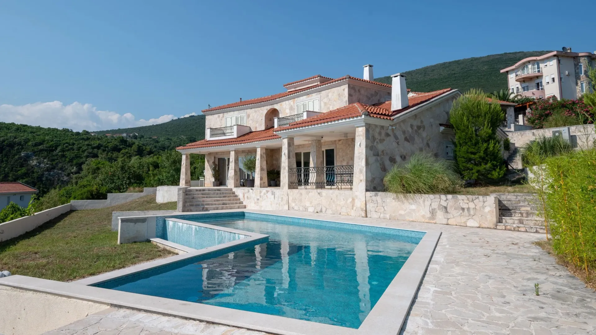 Prodaja,  kuća, 228m2, Žanjice, Herceg Novi