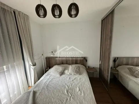 Izdavanje, trosoban stan, 93m², Južni Bulevar, Vračar Sve Podlokacije - image 11
