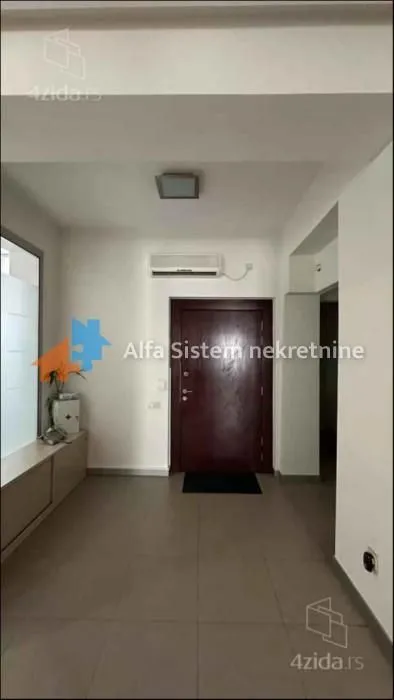 Rent, office space, 223m², Kalenić Pijaca, Vračar Sve Podlokacije