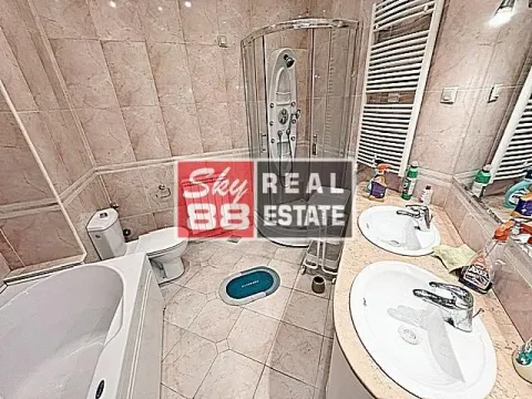 Rent, house, 210m², Savski Venac, Beograd - image 12