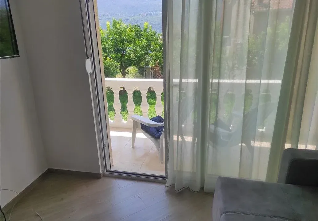 Izdavanje, jednosoban stan, 34m², Kumbor, Herceg Novi