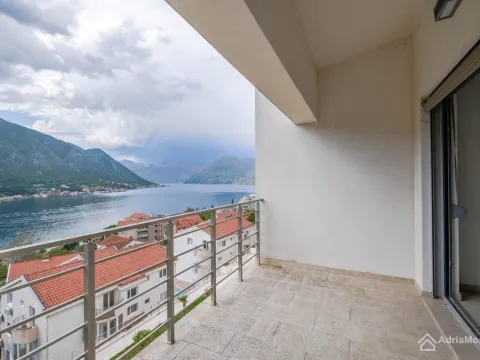 Prodaja, trosoban stan, 103m², Dobrota, Kotor - image 11