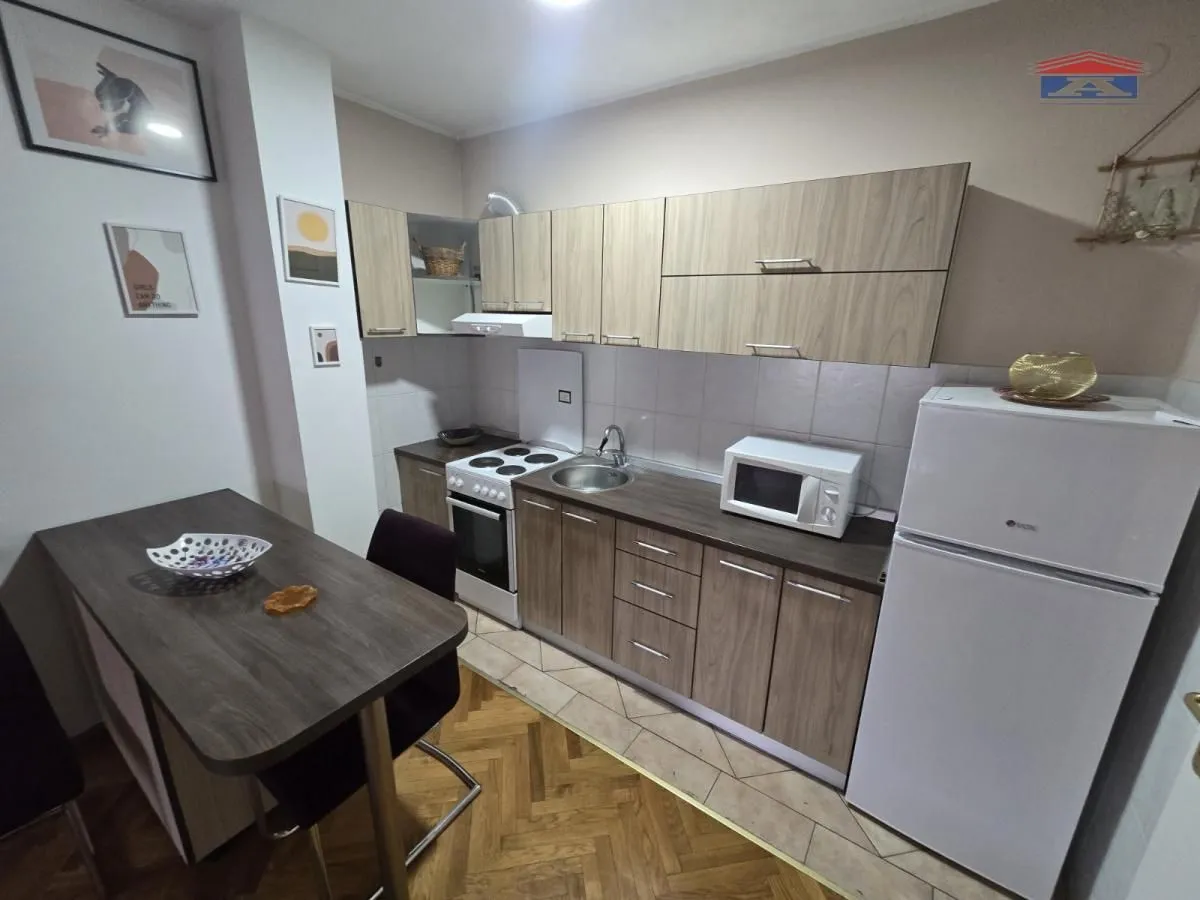 Rent, one bedroom apartment, 45m², Grbavica, Novi Sad Sve Podlokacije