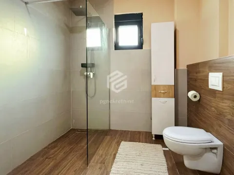 Rent, two bedroom apartment, 76m², Dalmatinska ulica, Podgorica - image 13