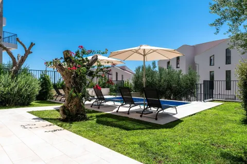 Rent, house, 200m², Reževići, Budva - image 24