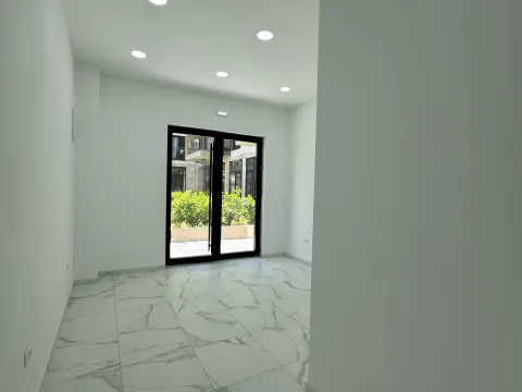 Rent, office space, 48m², Seljanovo, Tivat - image 3