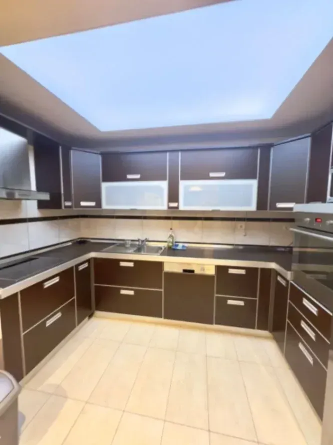 Izdavanje, jednosoban stan, 55m², Centar, Podgorica