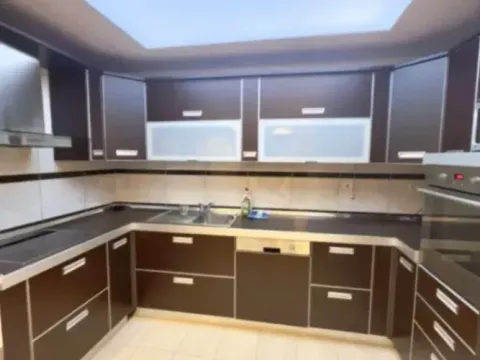 Izdavanje, jednosoban stan, 55m², Centar, Podgorica - image 1