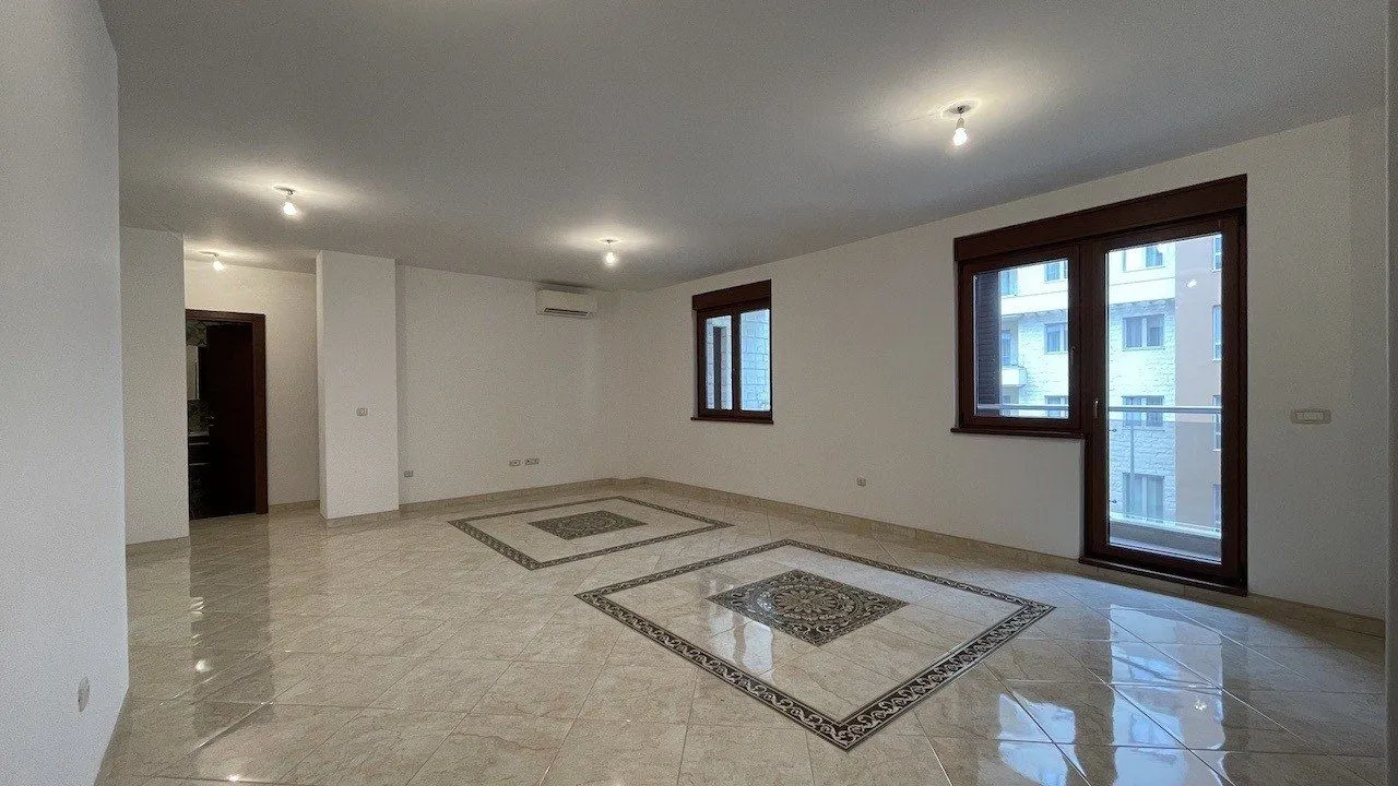 Prodaja, dvosoban stan, 99m², Kamenovo, Budva