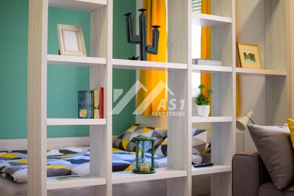 Izdavanje, jednosoban stan, 31m², Centar, Novi Sad