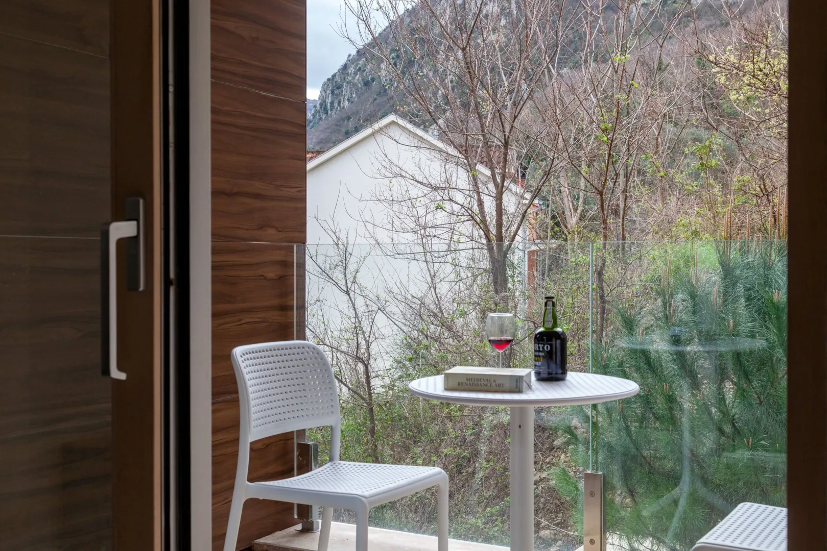 Prodaja, dvosoban stan, 61m², Kotor, Crna Gora