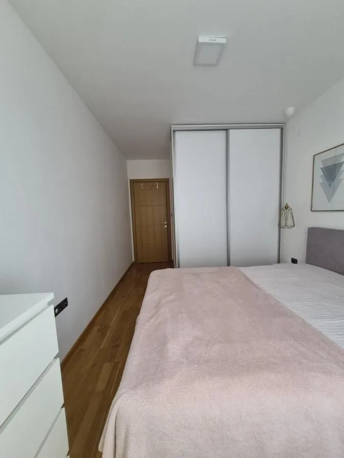 Prodaja, trosoban stan, 65m², Sajmište, Novi Sad