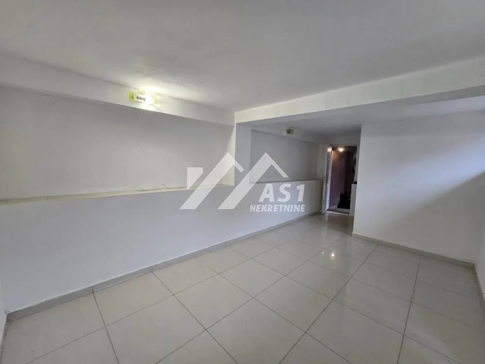 Prodaja, četvorosoban stan, 114m², Klisa, Novi Sad Sve Podlokacije
