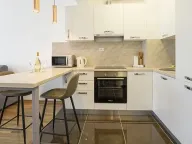 Izdavanje, garsonjera, 34m², Bečići, Budva - image 9