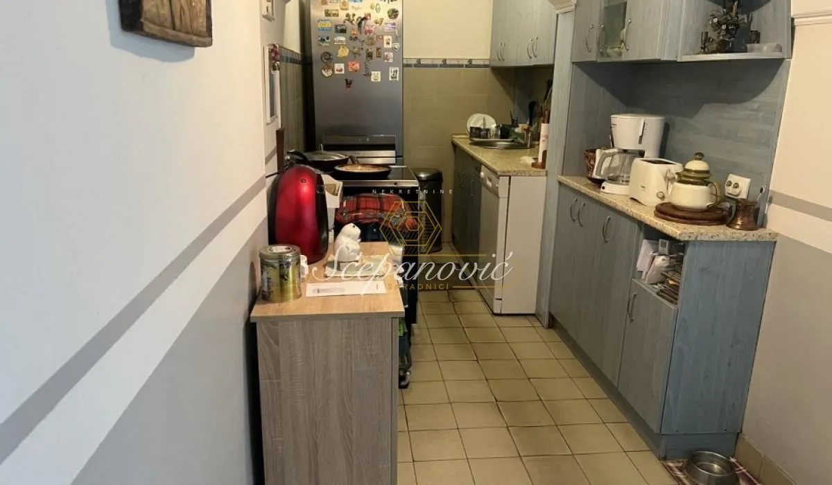 Prodaja, četvorosoban stan, 115m², Centar, Novi Sad