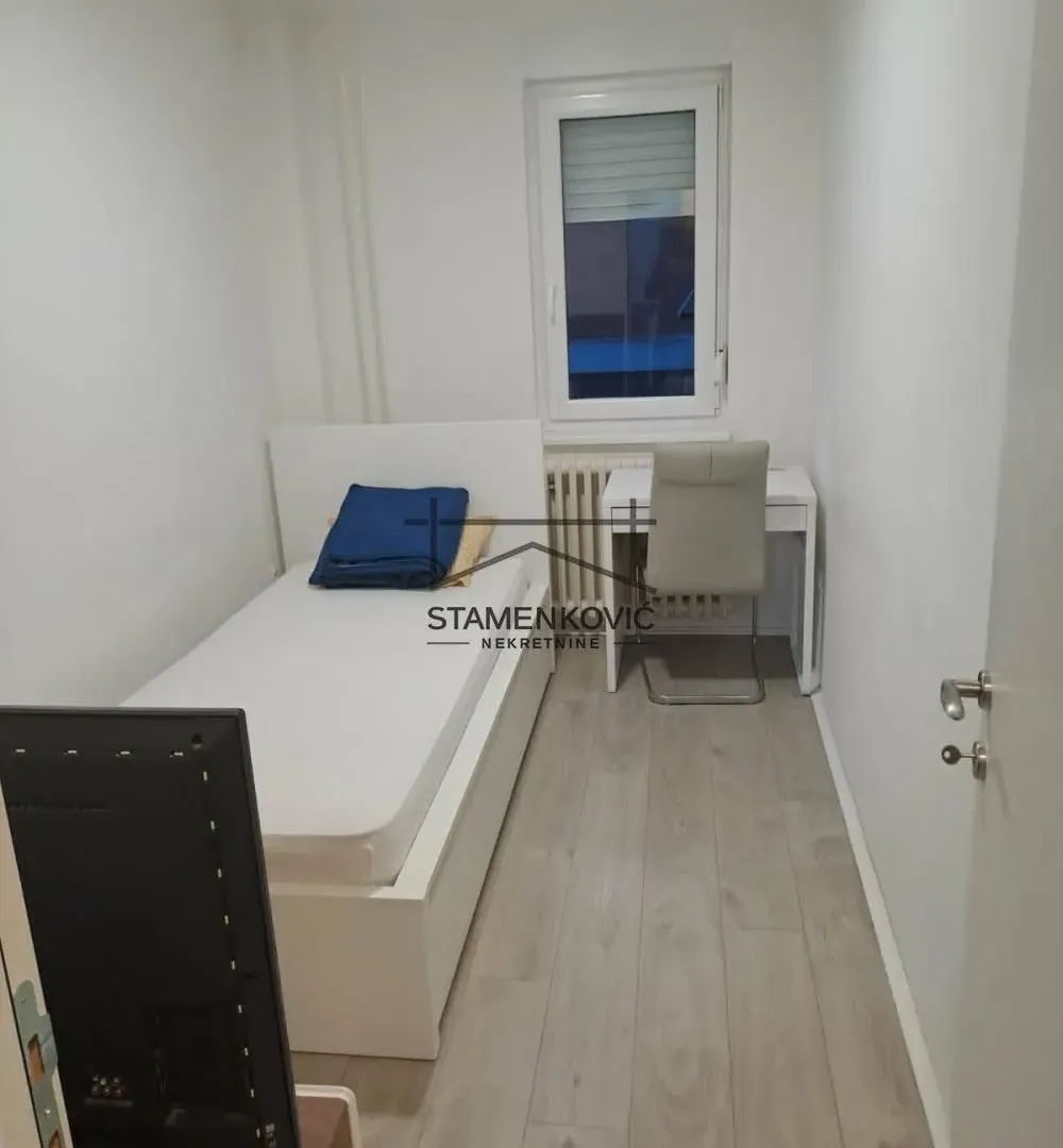 Prodaja, trosoban stan, 500m², Novo naselje, Novi Sad