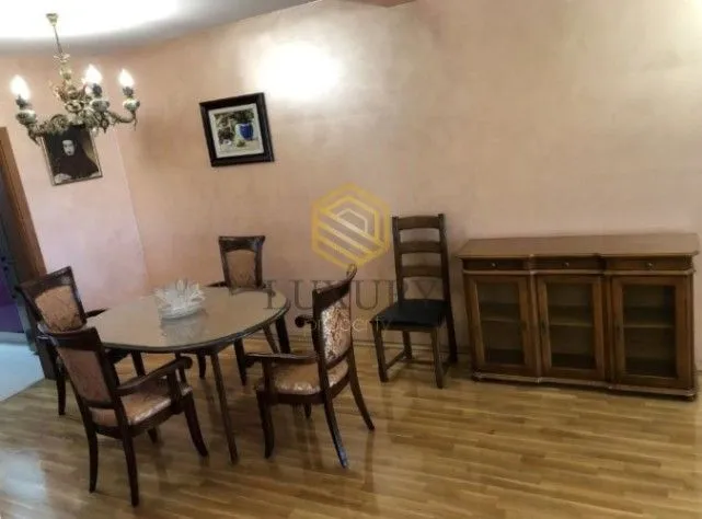 Rent, house, 200m², Konik, Podgorica