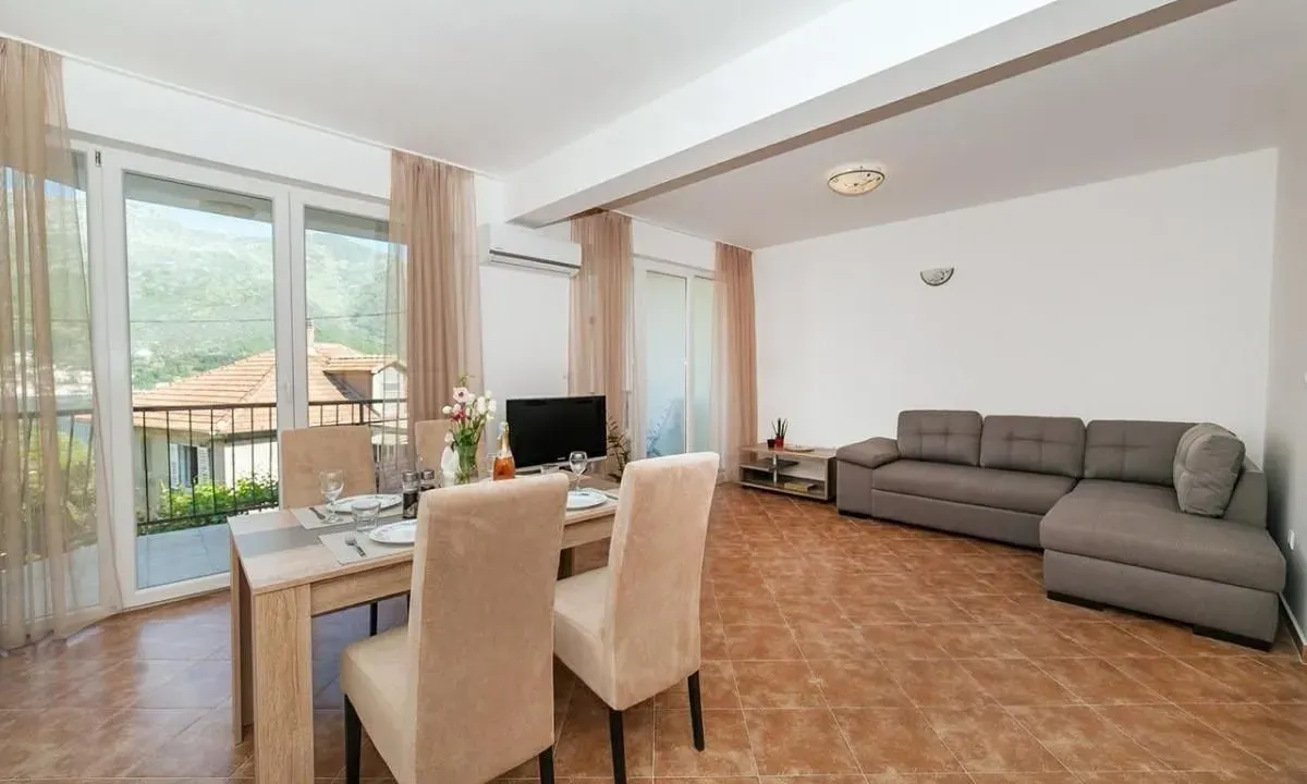 Sale, one bedroom apartment, 61m², Kamenari, Herceg Novi