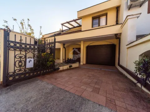 Izdavanje, kuća, 270m², Gorica C, Podgorica