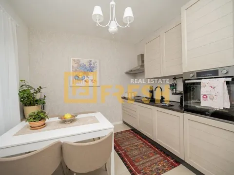 Prodaja, kuća, 180m², Dalmatinska ulica, Podgorica - image 23