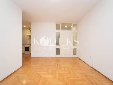 Izdavanje, dvosoban stan, 60m², Preko Morače, Podgorica