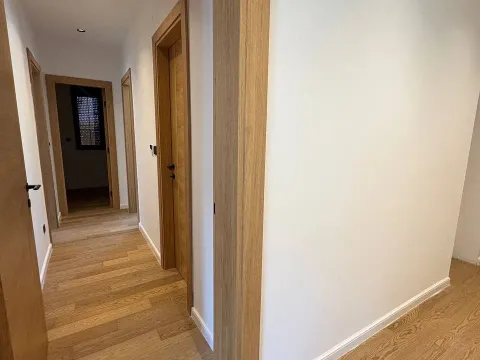 Prodaja, trosoban stan, 96m², Tivat, Crna Gora - image 10