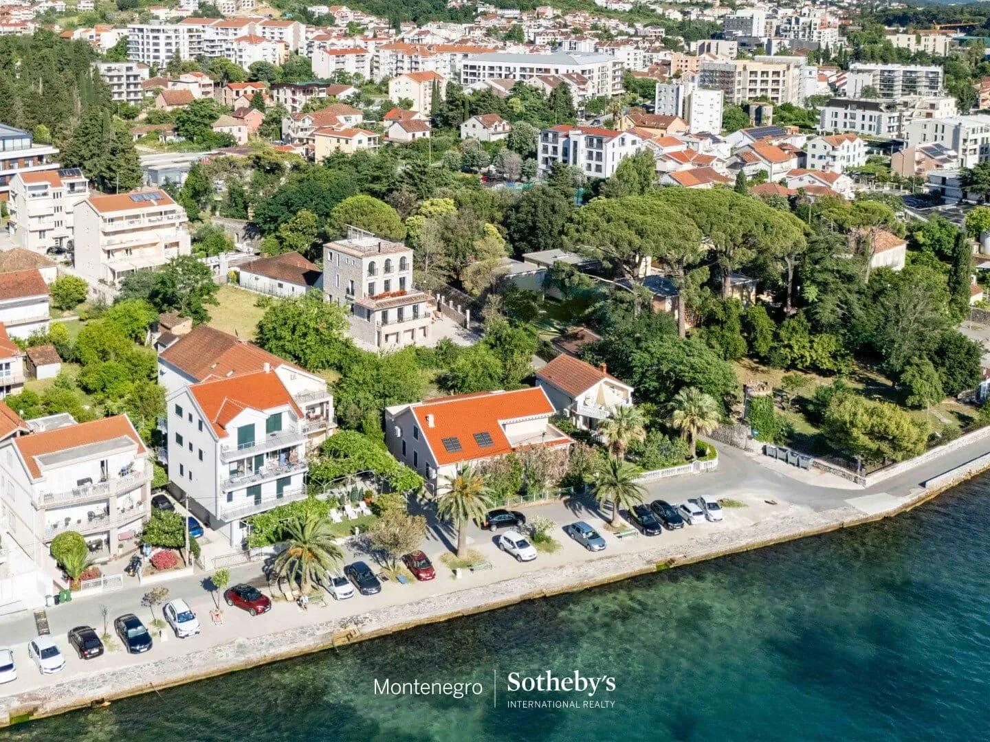 Prodaja, kuća, 410m², Donja Lastva, Tivat