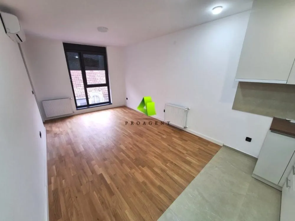 Rent, office space, 50m², Medijana, Niš